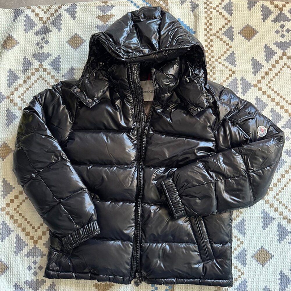 Black Shiny Warm Down Jacket Moncler